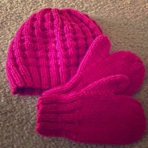Girls dark pink knit hat and mittens.